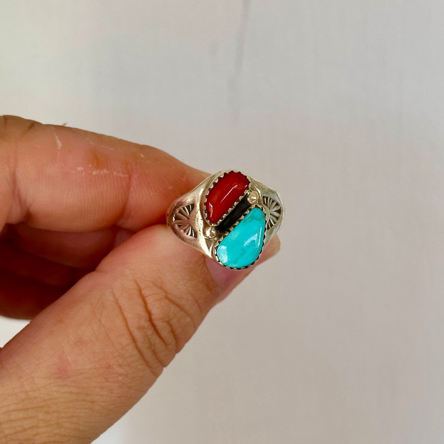 E2. Size 8 Turquoise/Coral