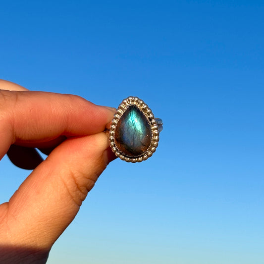 48. Size 8.5 Labradorite