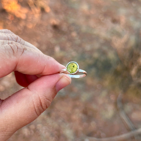 100. Size 7 Peridot