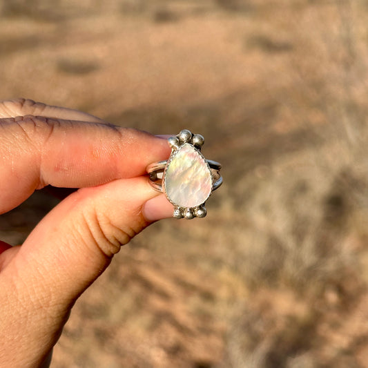 C9. Size 9 Mother of Pearl