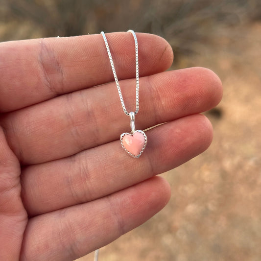 15. Pink Conch Pendant on 18” Chainr