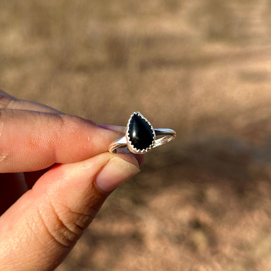 F2. Size 7 Onyx